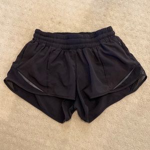 lululemon black hotty hot shorts